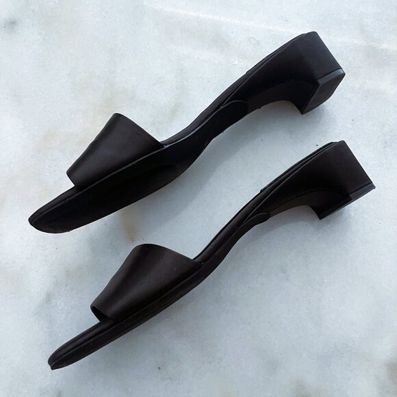 Jeffrey Campbell Low-Key Black Satin Women's Slides/Sandal Size 9M - Picture 6 of 7